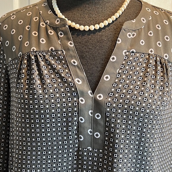 NYDJ BLOUSE SIZE XS - Picture 6 of 8